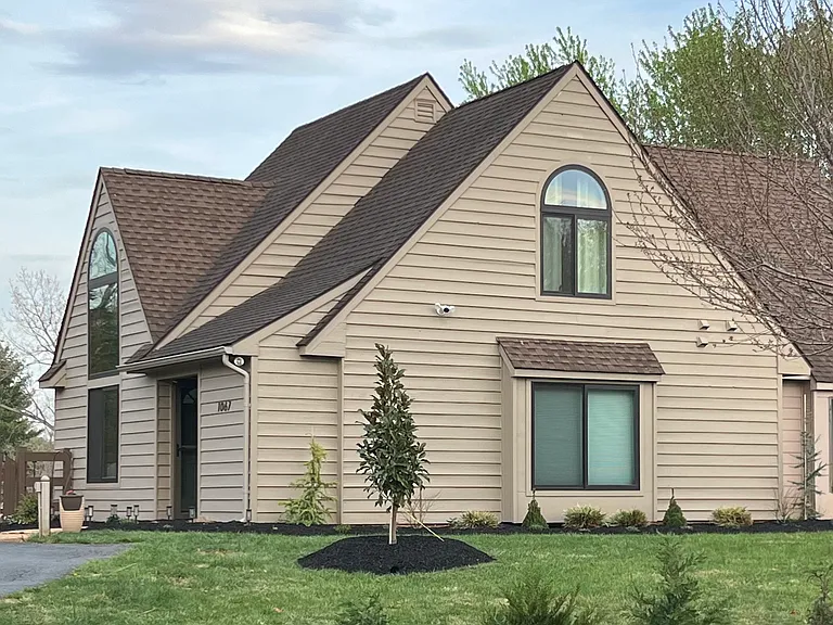 Highlands Dr — Photo 1