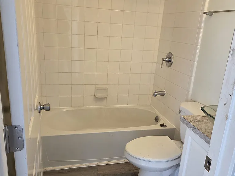 8734 Cadillac Ave — Photo 9