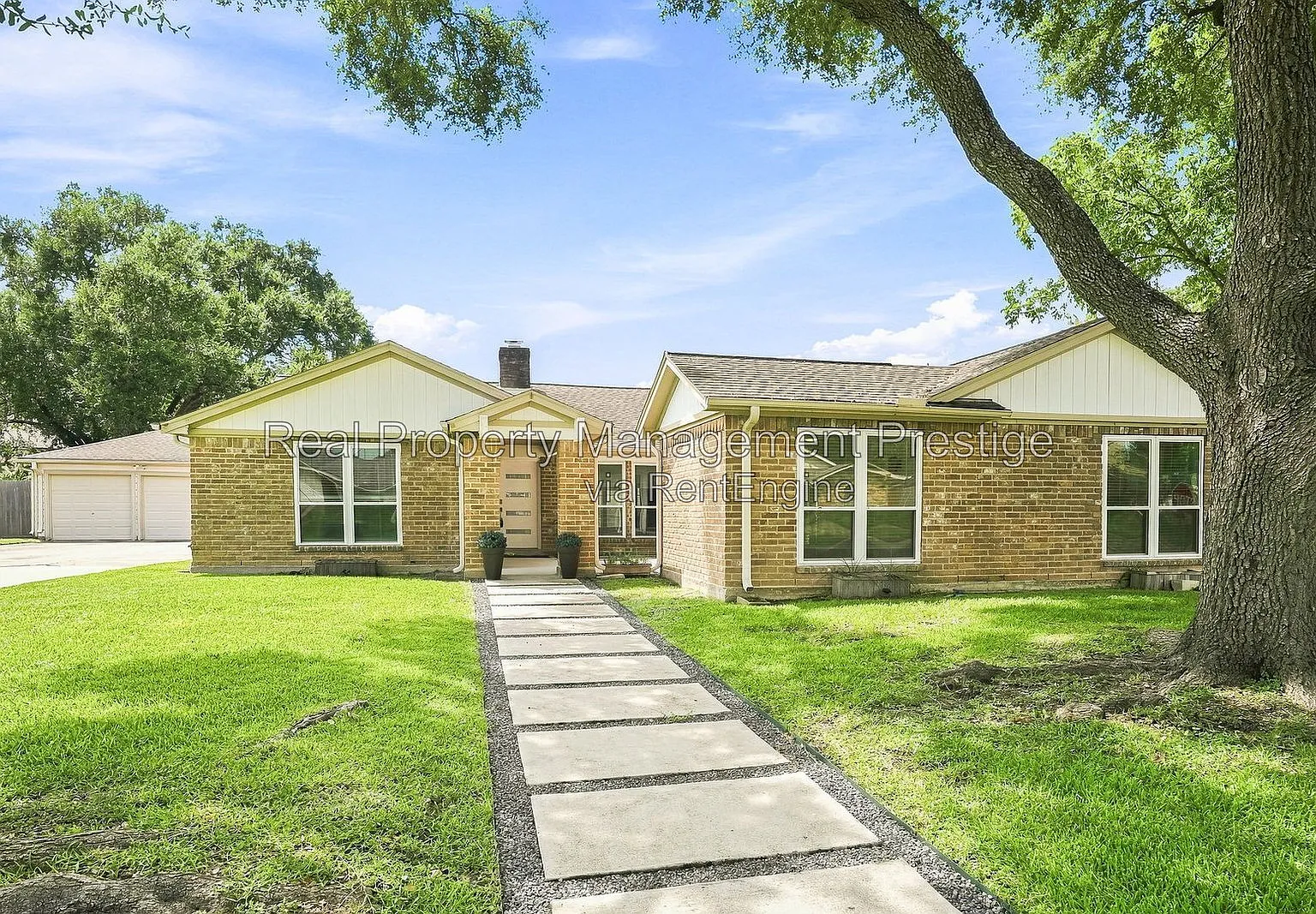 4 bed, 2.5 bath, 2426 sqft, $3,295 — Photo 4