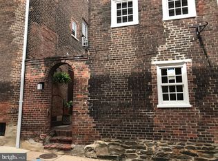 213 Ramsay Al, Alexandria, VA 22314