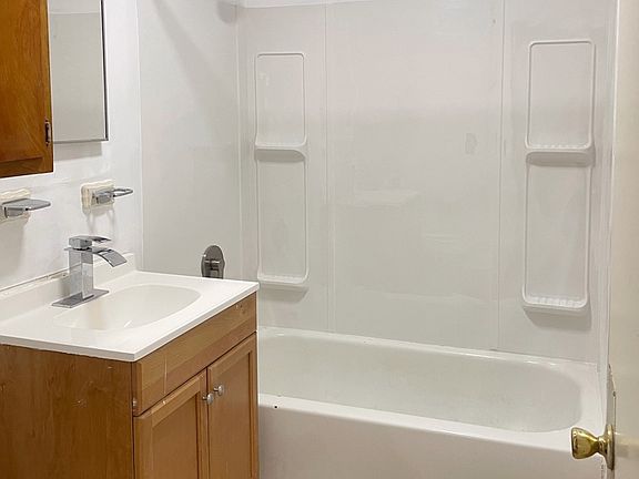 4th image of 220 Herriman St #218