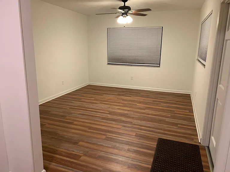 2115 W Kirby St — Photo 3