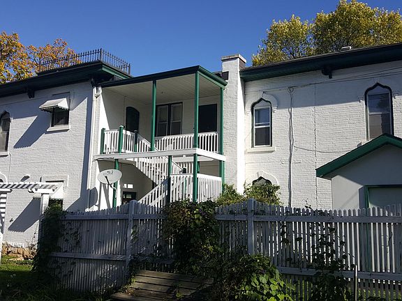 2nd image of 303 E Walnut St APT 4
