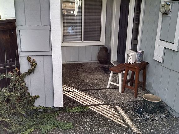4th image of 315 N Cottonwood St APT 8