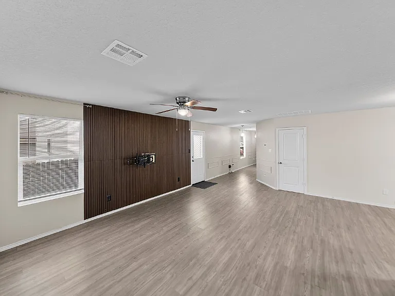 4138 Southton Tarn — Photo 8