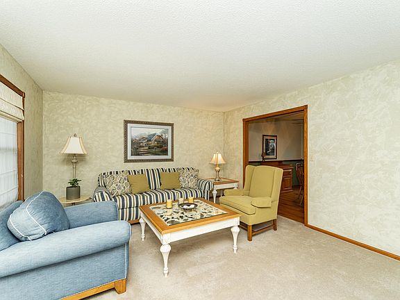 3rd image of 803 23rd St SW