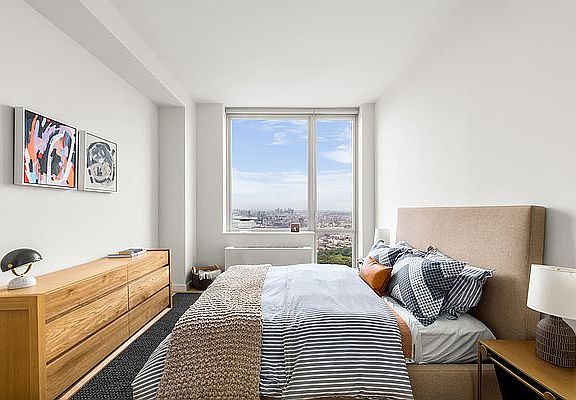 4th image of 333 Schermerhorn St Penthouse 53J