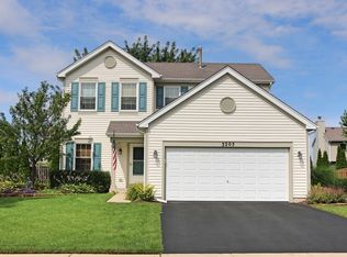3205 New Market Ave, Carpentersville, IL 60110