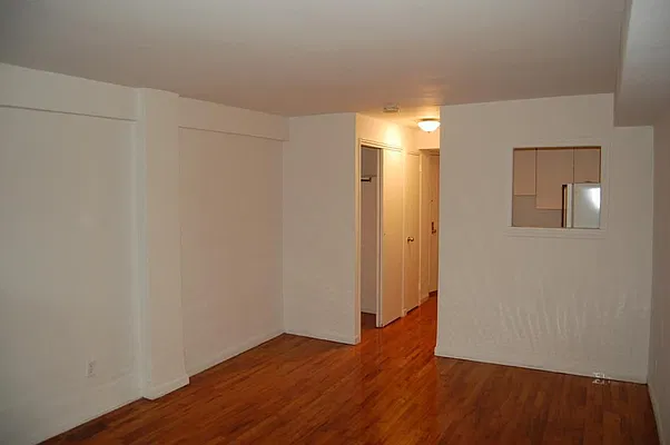 Rented by Bond New York | media 5