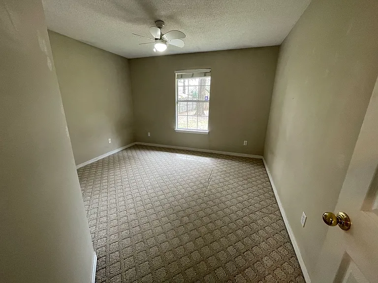 7350 Copter Ln — Photo 14