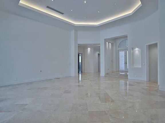 2nd image of 2549 Royal Palm Way