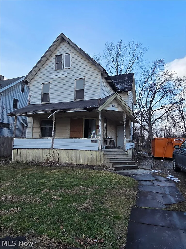 868 Front St SW photo 1
