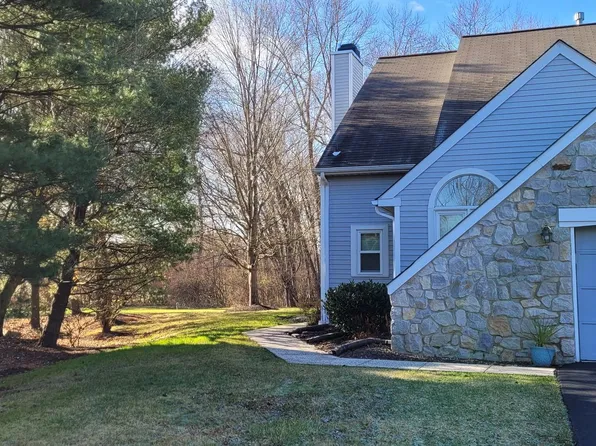 16 Sweetwater Cir, Ambler, PA 19002