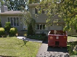 59 Woodview Dr, Old Bridge, NJ 08857