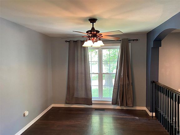 3rd image of 5228 Ville Maura Ct