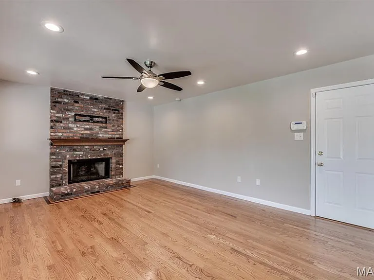 340 Emmanuel Ct — Photo 26