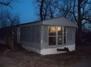 23 S Eagle Rd, Eldon, MO 65026