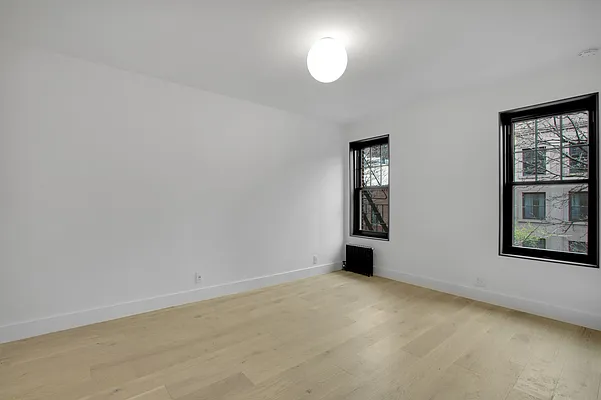 Rented by Brighton Management | media 118