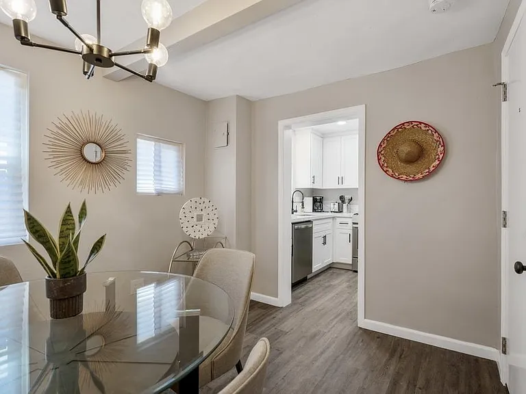 2074 Newton Ave #B — Photo 11