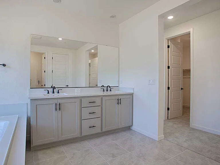 7131 Hakkan Dr — Photo 28