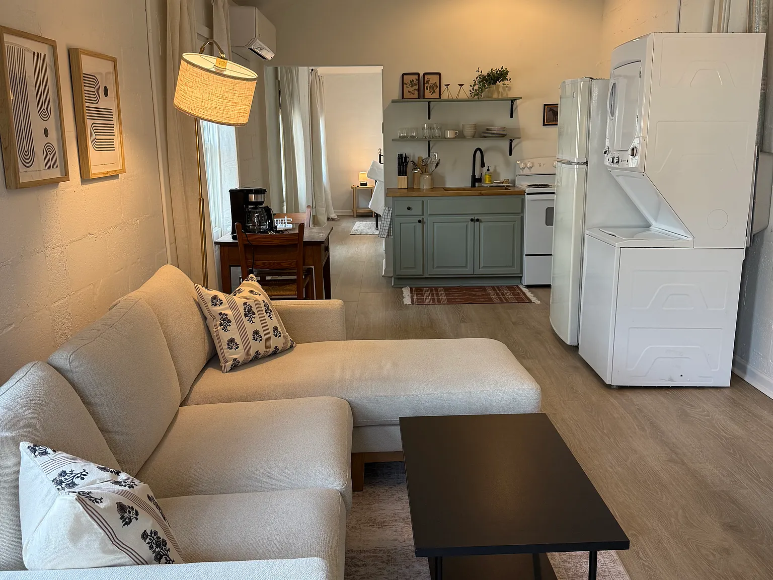 1 bed, 500 sqft, $1,800 — Photo 2