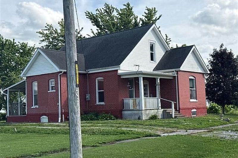 2nd image of 108 South St