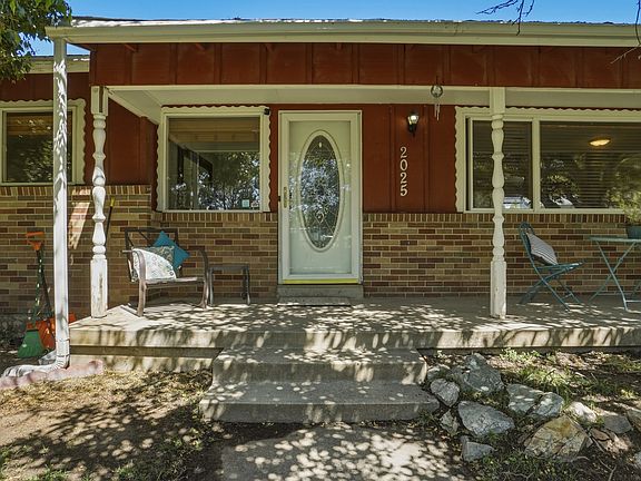 3rd image of 2025 E Dimple Dell Rd