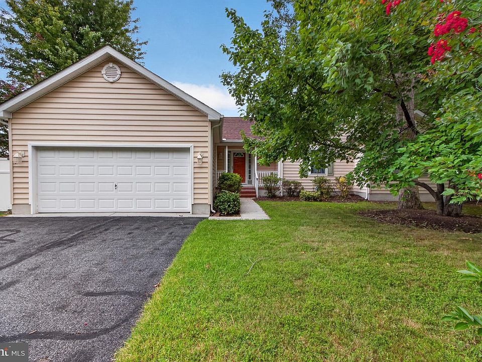 1st image of 30776 Oak Crest Dr