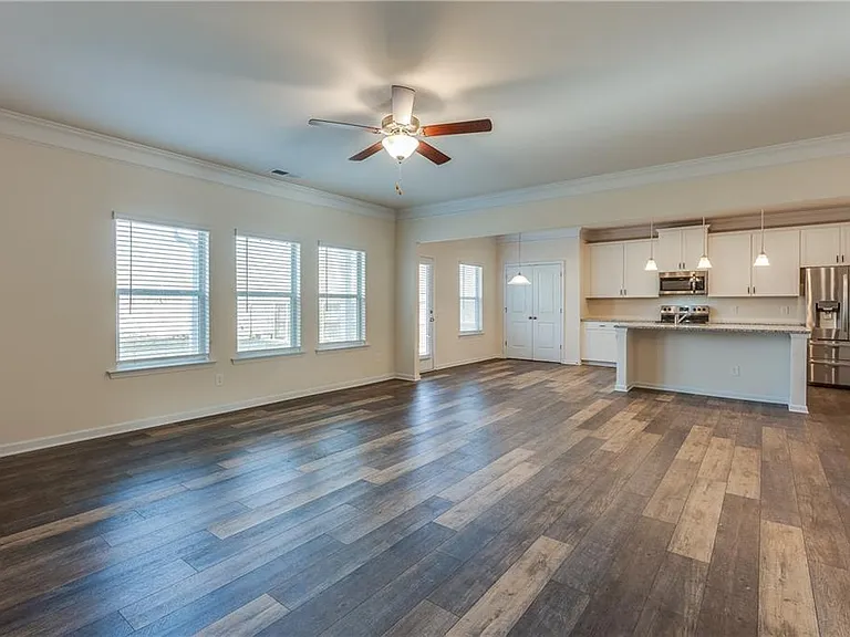 5317 Burrus Ln — Photo 15