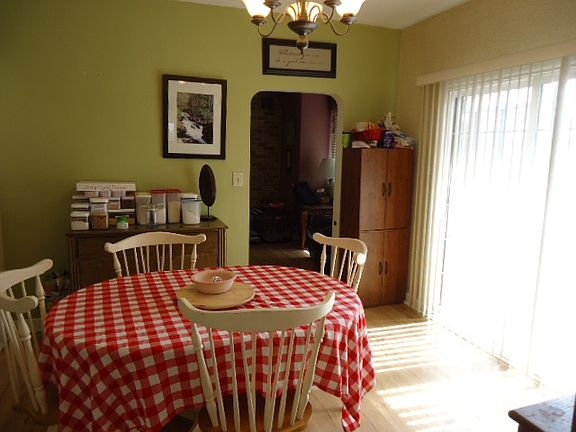 5th image of 1120 Adams Ave
