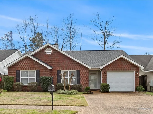 335 39th St, Northport, AL 35473