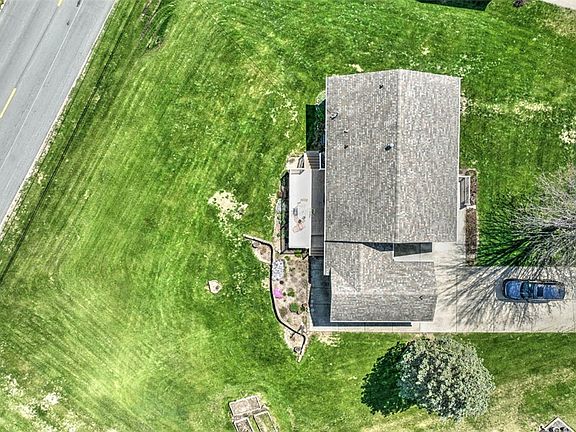 5th image of 20 Glenview Dr