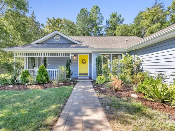 6815 Barrette Pl, Charlotte, NC 28277