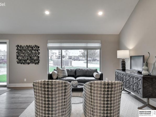 2601 Piney Creek Dr, Elkhorn, NE 68022 view 3