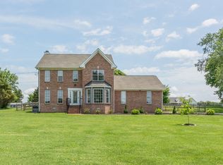 1111 Myatt Loop Rd, Burns, TN 37029