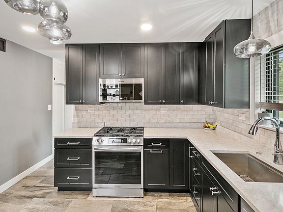 3rd image of 383 Park Ave