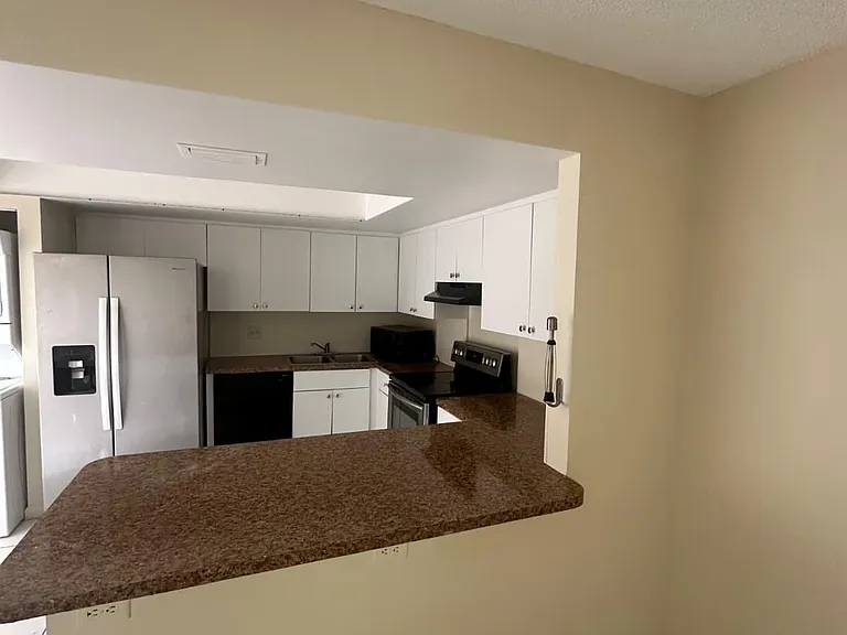1604 Shaker Cir — Photo 8