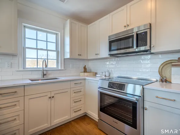 201 Main St #204, Westport, CT 06880
