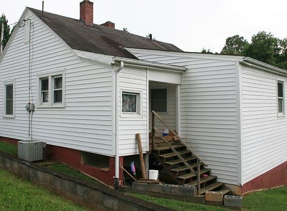2nd image of 110 Cemetery St