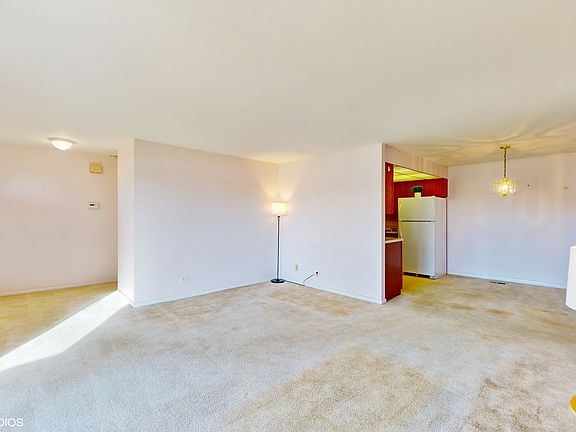 3rd image of 32 N Salem Dr #0