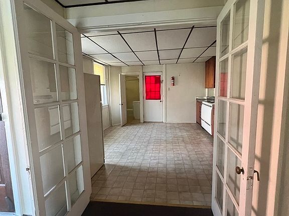 5th image of 411 E Mifflin St #1