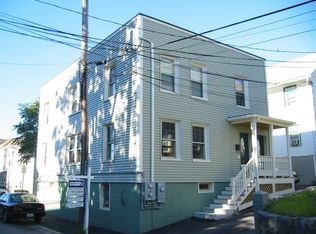 31 Mount Pleasant St #2, Waltham, MA 02452