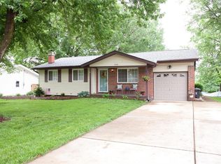 2300 Viminal Ct, Fenton, MO 63026