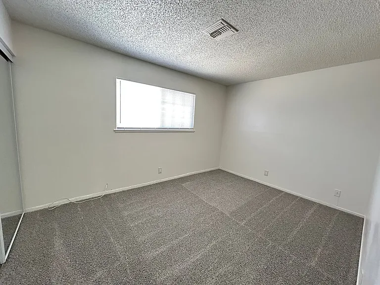 3979 Avonwood Ave — Photo 10