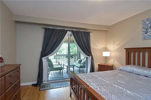 130 Surbray Grv S — Photo 9