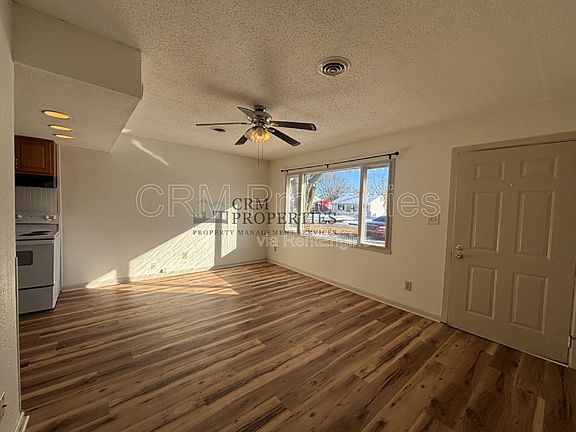 5th image of 1008 E Fischer St