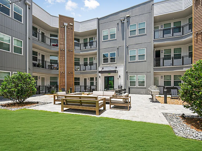 Residences at SweetBay — Photo 16
