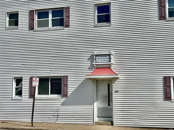 237 N Wood River Ave APT 201, Wood River, IL 62095