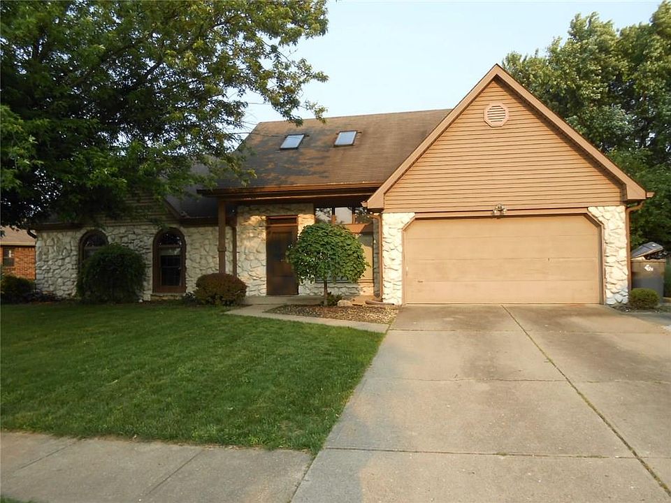1st image of 8919 Country Walk Dr