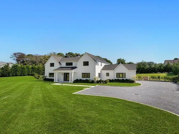 66 Shinnecock Hills Road, Southampton, NY 11968